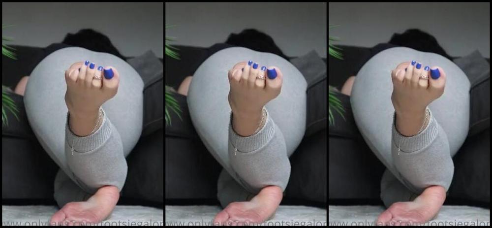 Footsiegalore Onlyfans Look How Juicy My Toes Look In This Blue W