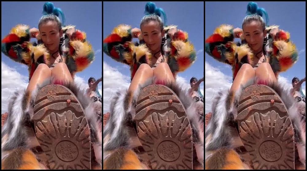 Solemangos Nicknamed Solemangos Onlyfans 05 06 2024 Just A Girl Playing With Her Soles In The Desert The Sock Removal I8Q