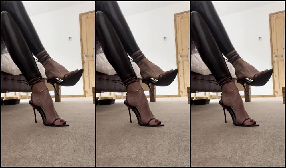 Heels Of Mine Nicknamed Heelsofmine 05 16 2023 Onlyfans Video Same Clip From Second Angle