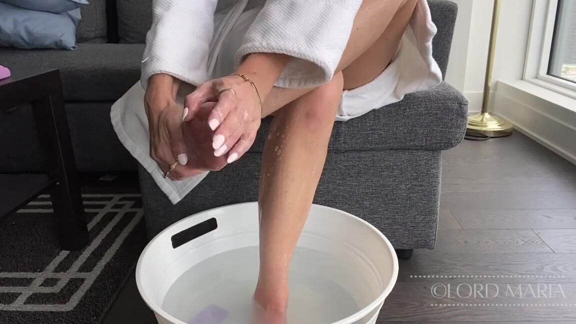 Lord Goddess Maria Onlyfans I Love A Good Foot Bath Dont You Wish It Could Be You Washing My Feet Those Of You Who Have Yourp
