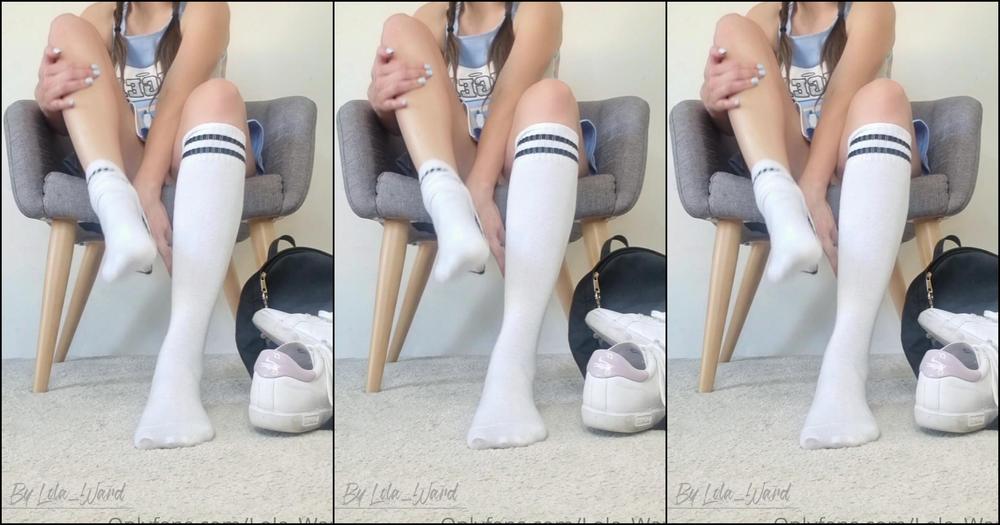 Lola Ward Cheerleader Lola Really Needs A B Grade To Stay On The Cheer Team She Asks For Your Help