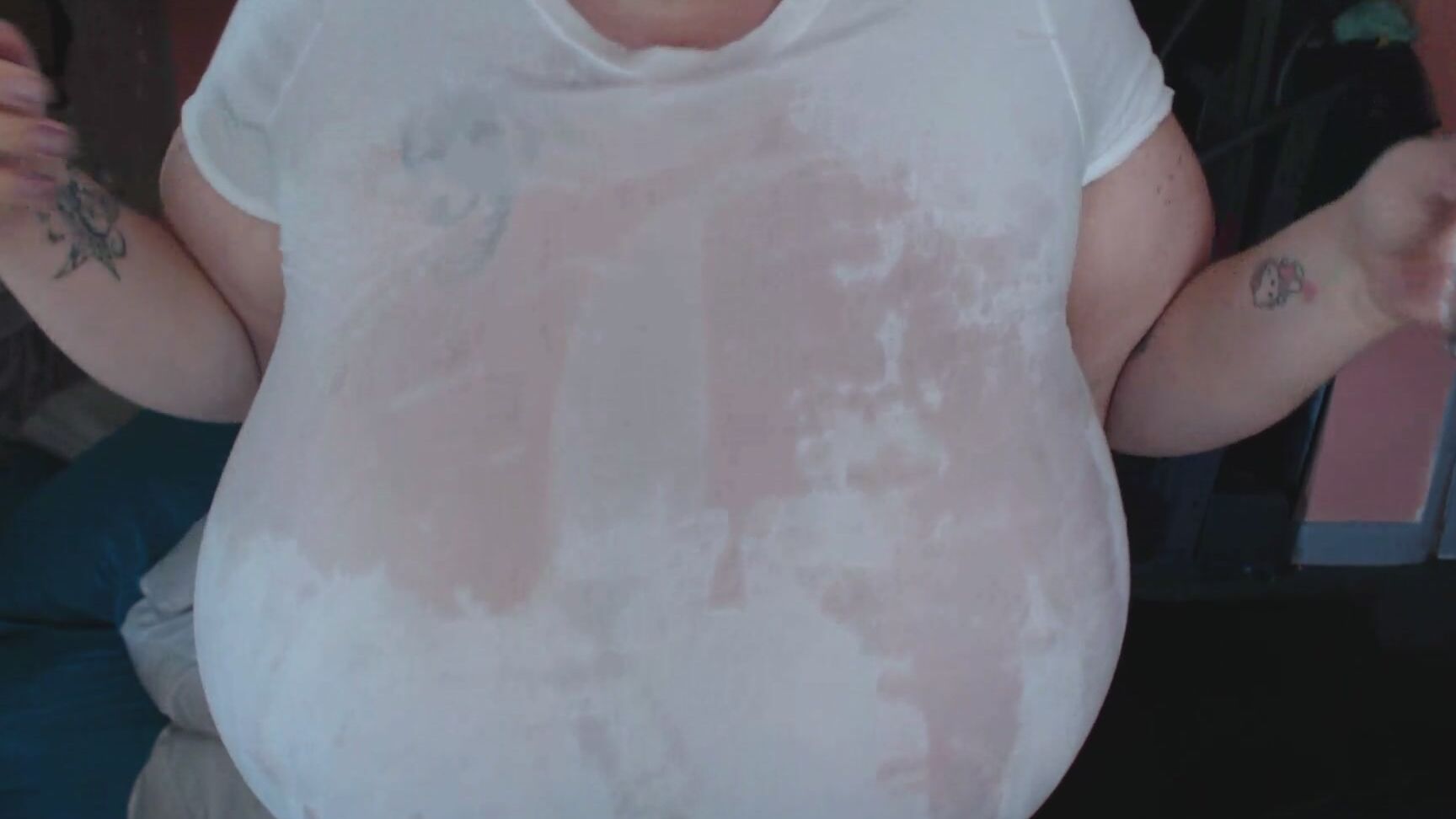 Daytonahale Massive Boobs In Tight White Wet T Shirt