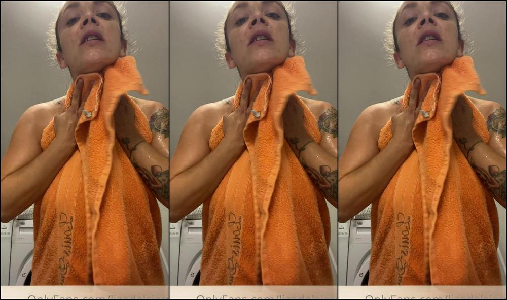 Lizadelsierra D J Fantasm Sur Une Douche Avec Une Femme Enceinte Une Vid O Toute En Volupt