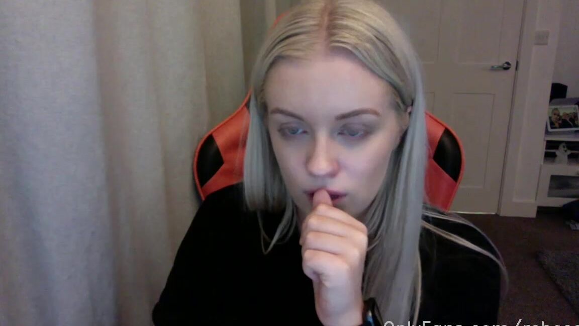 Rebeccaa Stream Started At Pm Sunday Funday Whats Behind The Door Prize Reveal