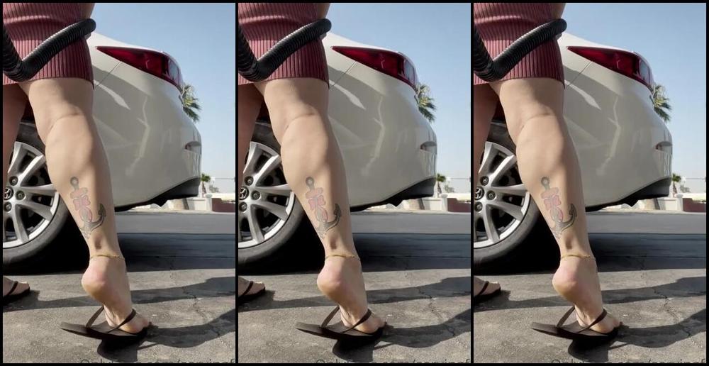 Servingbarefeet Aka Servingfet Onlyfans I Shouldn T Have To Pump My Own Gas I Hate