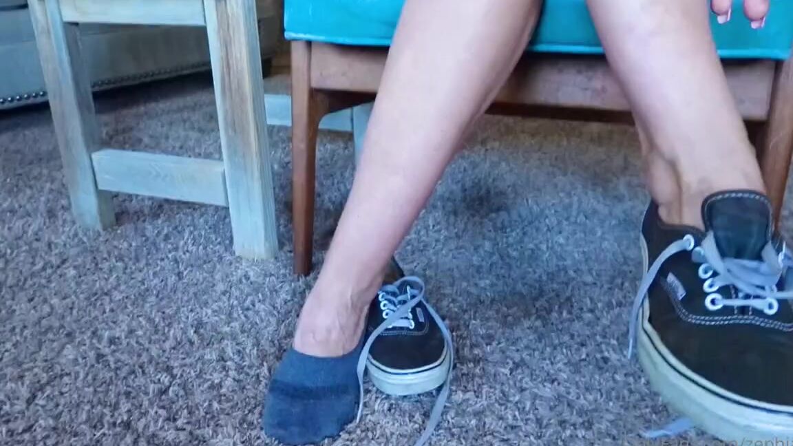 Worldgoddess Onlyfans Sock Raffle Results For My Nasty Dark Grey Workout Socks Thanks To Every Slave Who Bid The Cam