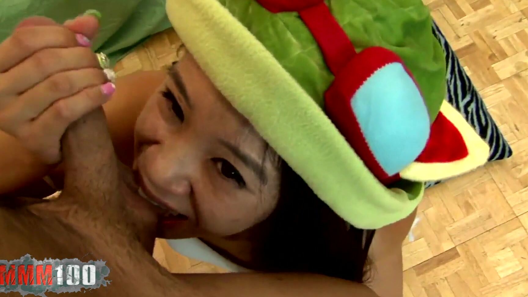 Mmm Little Asian Babe Sucking And Fucking