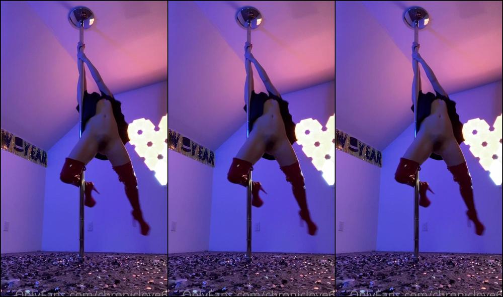 Chroniclove69 2003677380 01 07 2021 One More Dance In The Nye Glittery Confetti Mess Before Clean Up Couldn T Resist