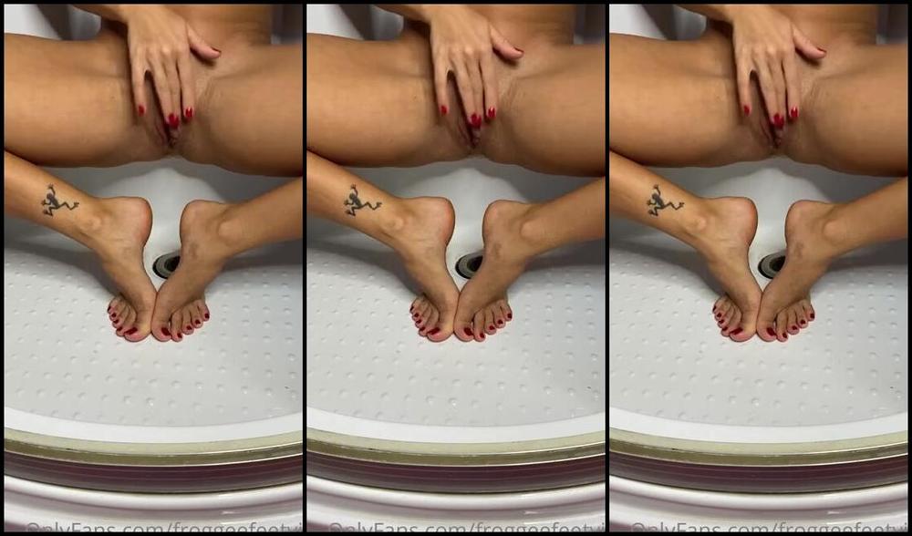 Froggeevip Onlyfans Squirting All Over My Feet
