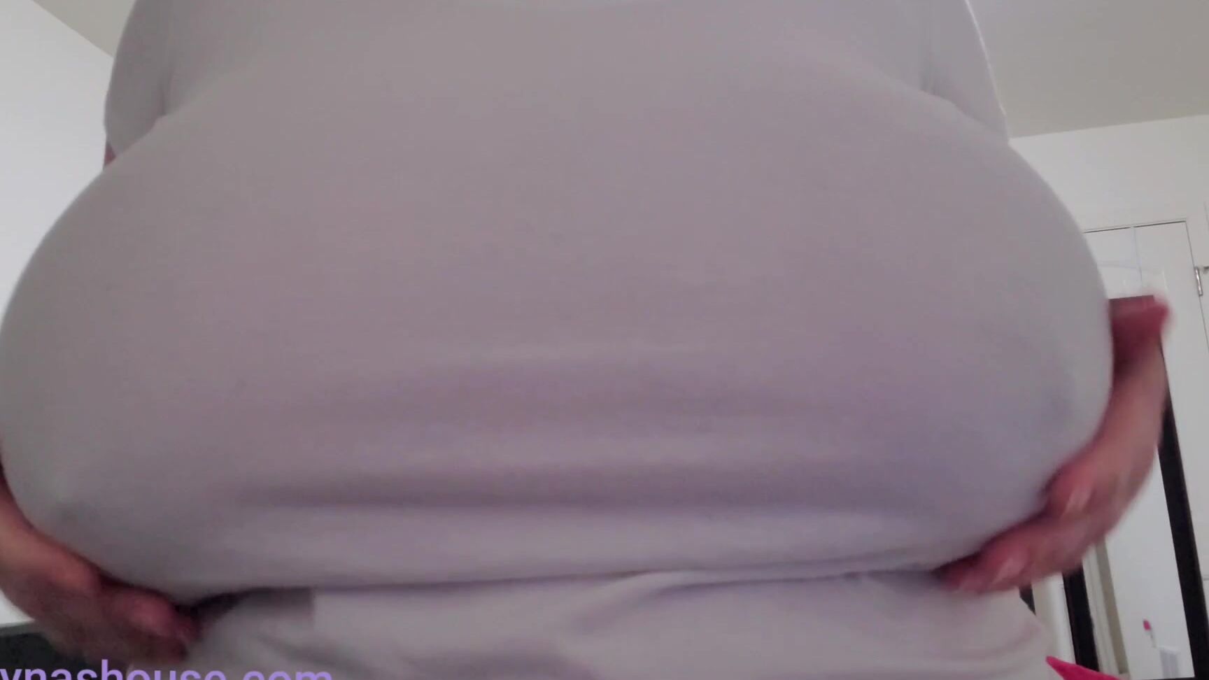 Reynashouse Big Tits Thin White Shirt Your Dick Hard