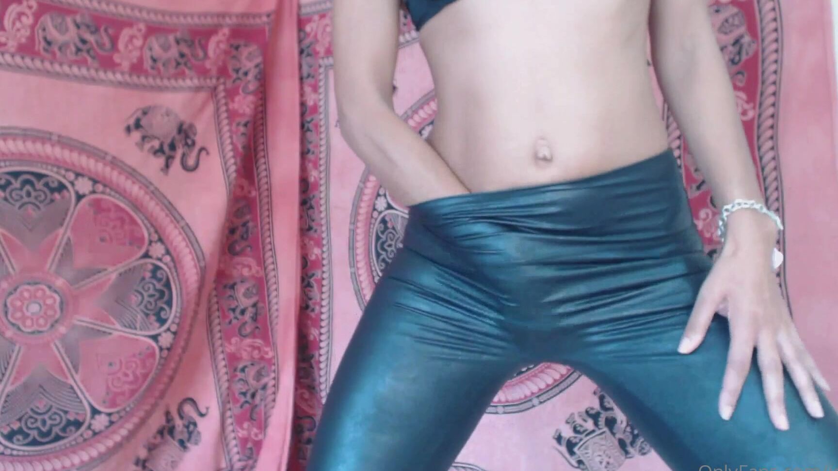 Gtsgoldenlace Rub Your Cock All Over My Shiny Leggings Me And My Long Legs Squeeze Into Some Shiny Legg