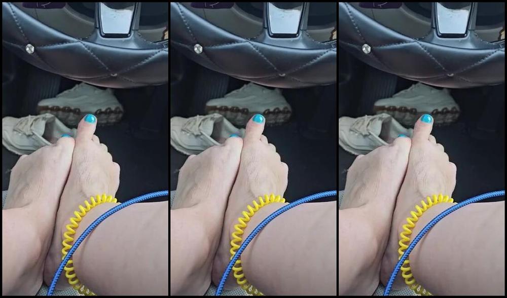 Nyx The Goddess Nicknamed Nyxnoise Foot Fetish 05 21 2024 Onlyfans Video In My Car Airing My Toes Out In This Heat