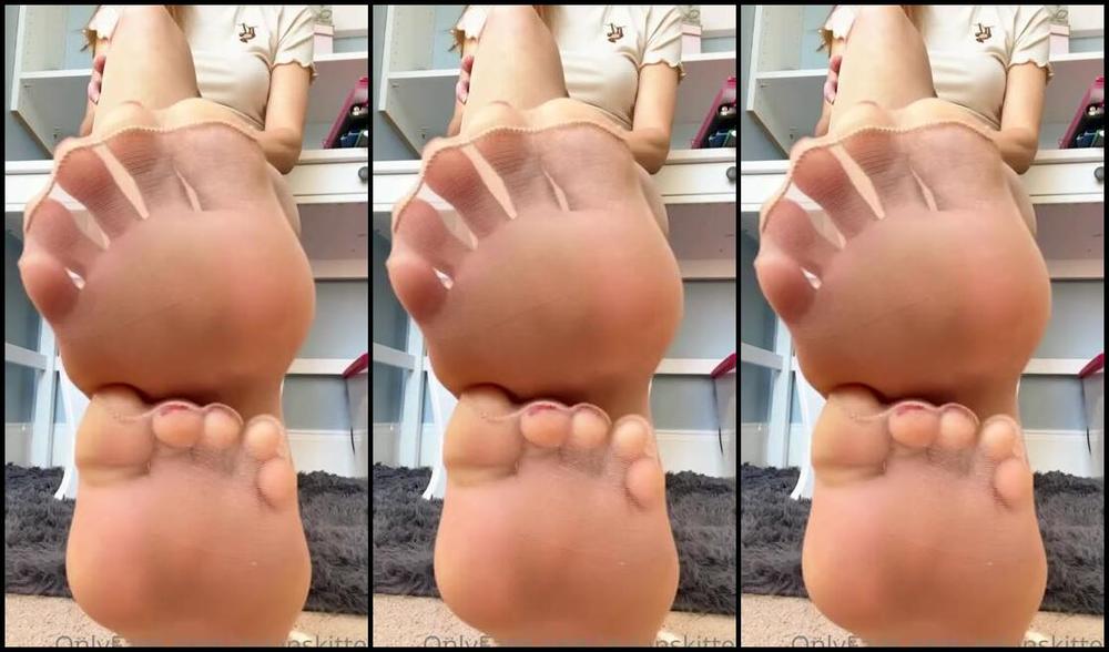 Nylonskitten Nicknamed Nylonskitten 01 04 2022 Onlyfans Video Just A Little Bit Better Of A Look At My Soles For You In Celebration Of Drbt