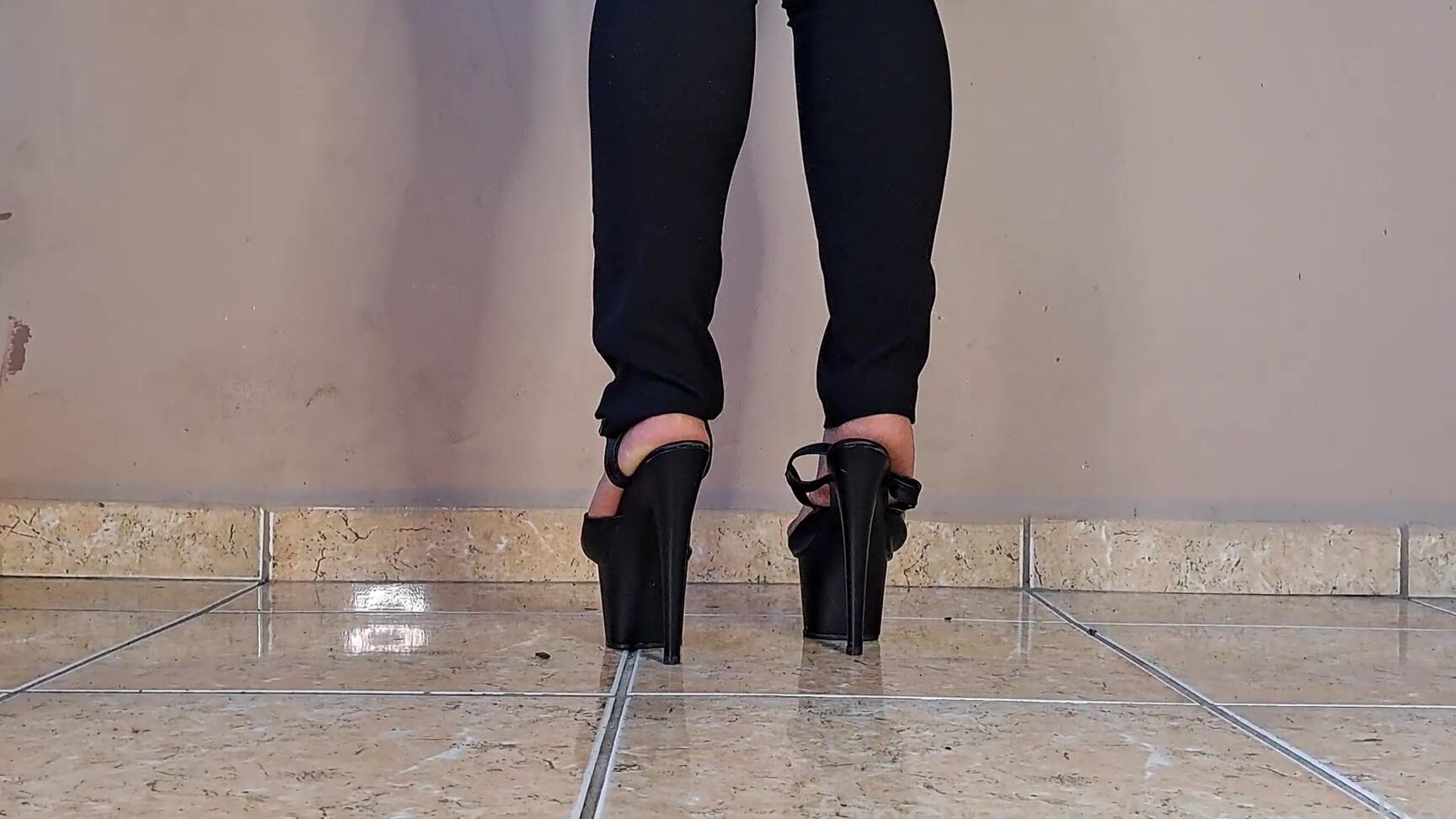 hotfeetnheels 2023-06-26 07-07 Fansly