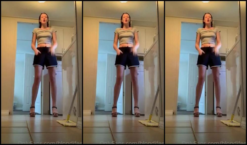 Blondifeet Foot Fetish 09 25 2021 Onlyfans Video Look At How I Have To Duck In My Own Home Pci