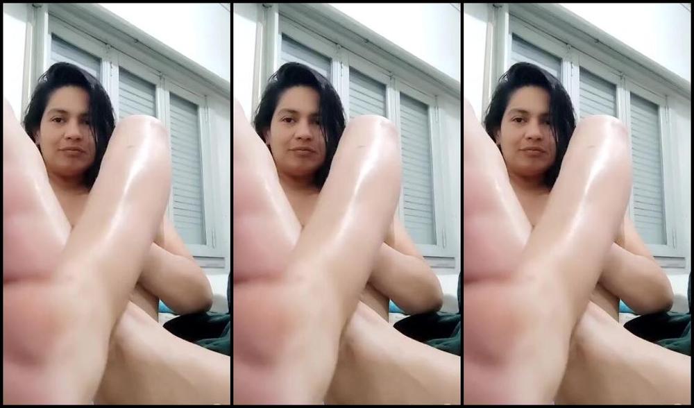 Dazzyfeet03 Nicknamed Dazzyfeet03 Onlyfans Toesday Open Your Mouth