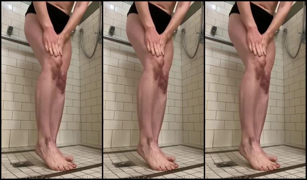 Athletoes Nicknamed Athletoes Onlyfans I Was So Dirty And Sweaty I Needed A Super Quick Rinse Before My Next Client