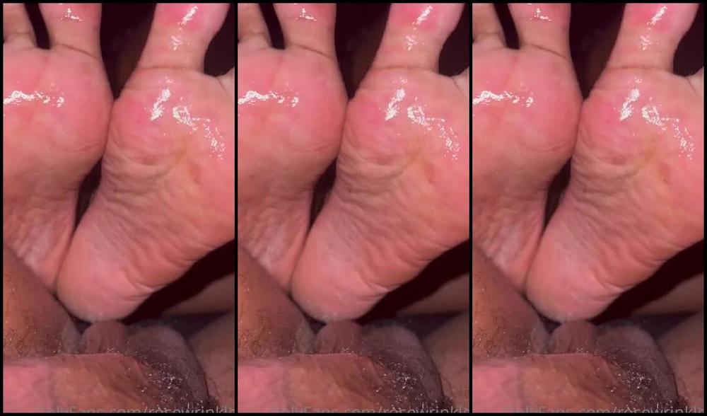 Rosewrinkles Onlyfans Removed My Vinegar Socks And He All Over