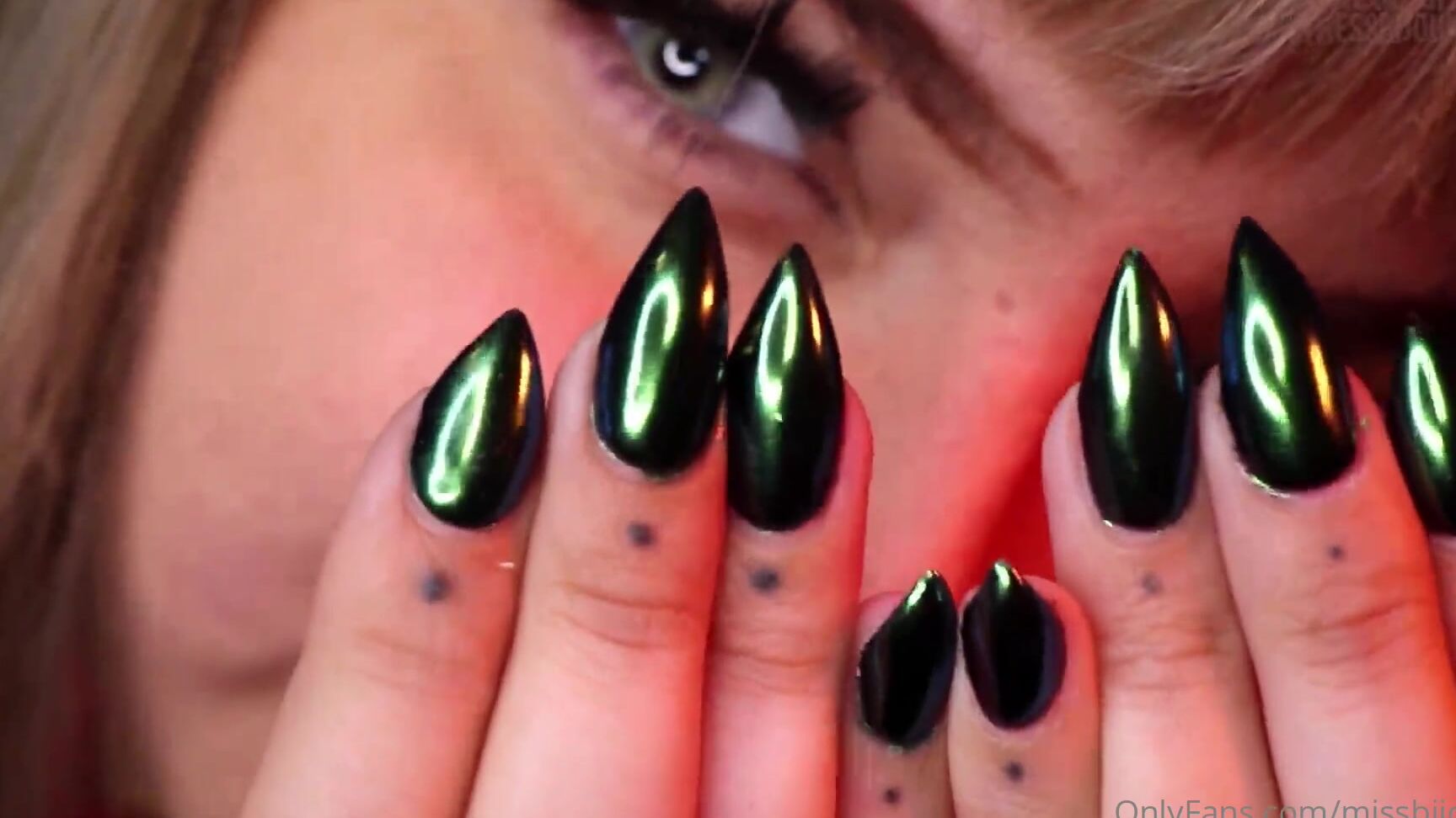 Missbijouuu Nailsworship Anyone