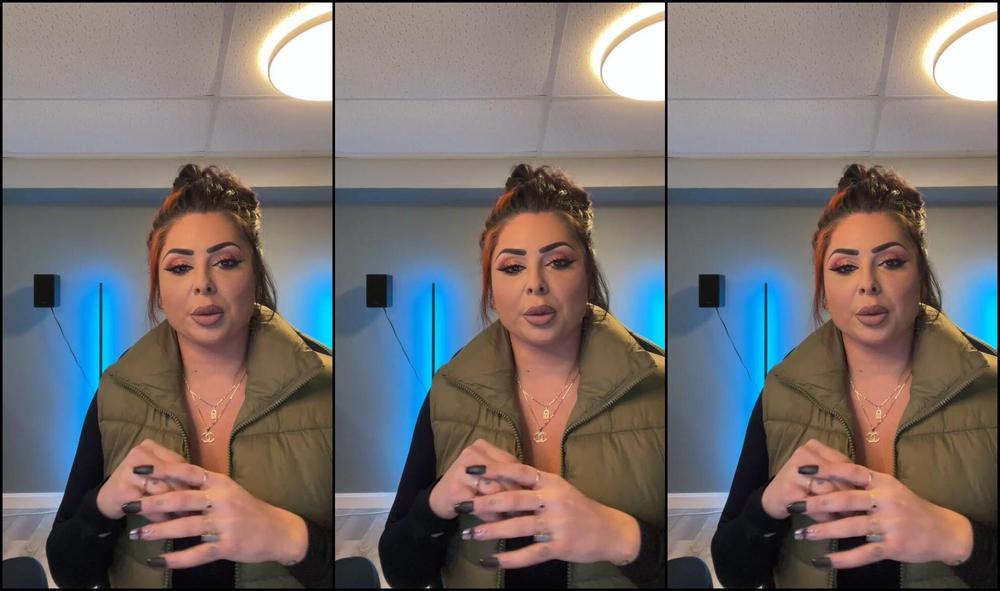 Laughinglatina Stream Started At Pm Counting My Cash