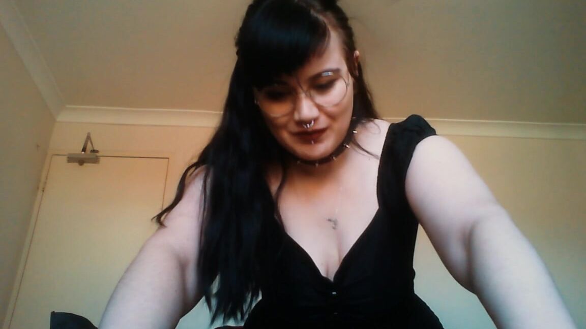 Ophelialestat Ex Gf Changes Your Diaper