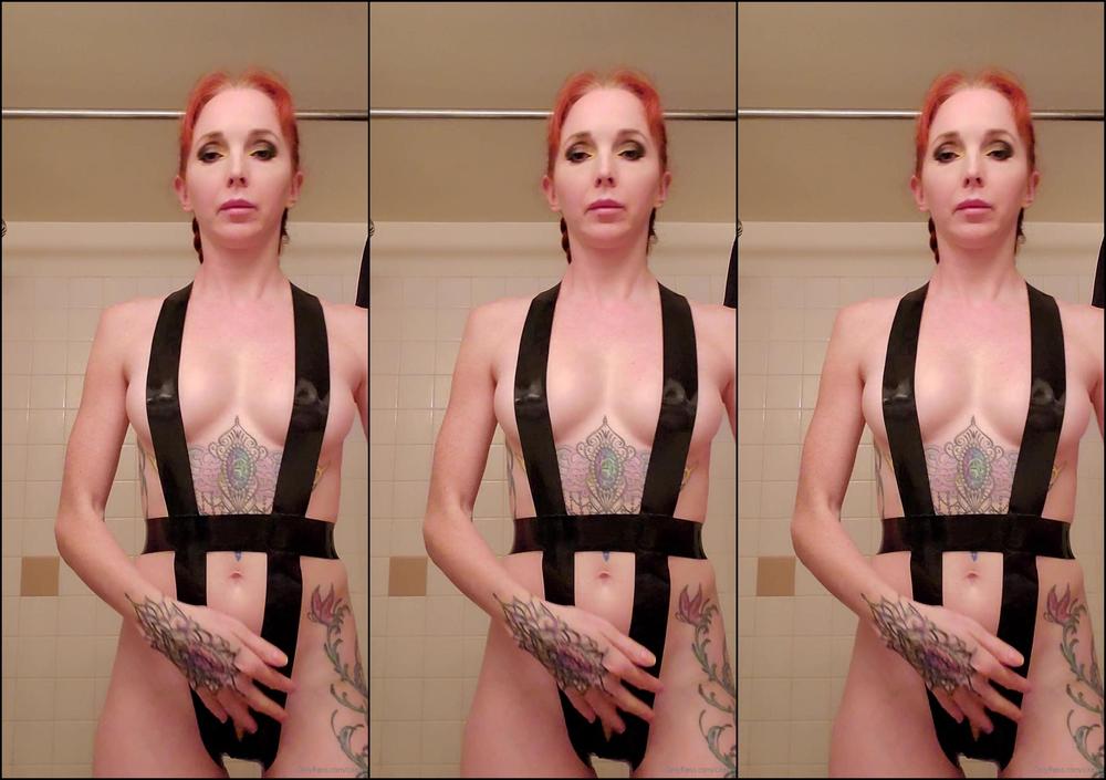 Caelyx Not So Easy Getting Into Latex I Fucking Love How It Looks Though