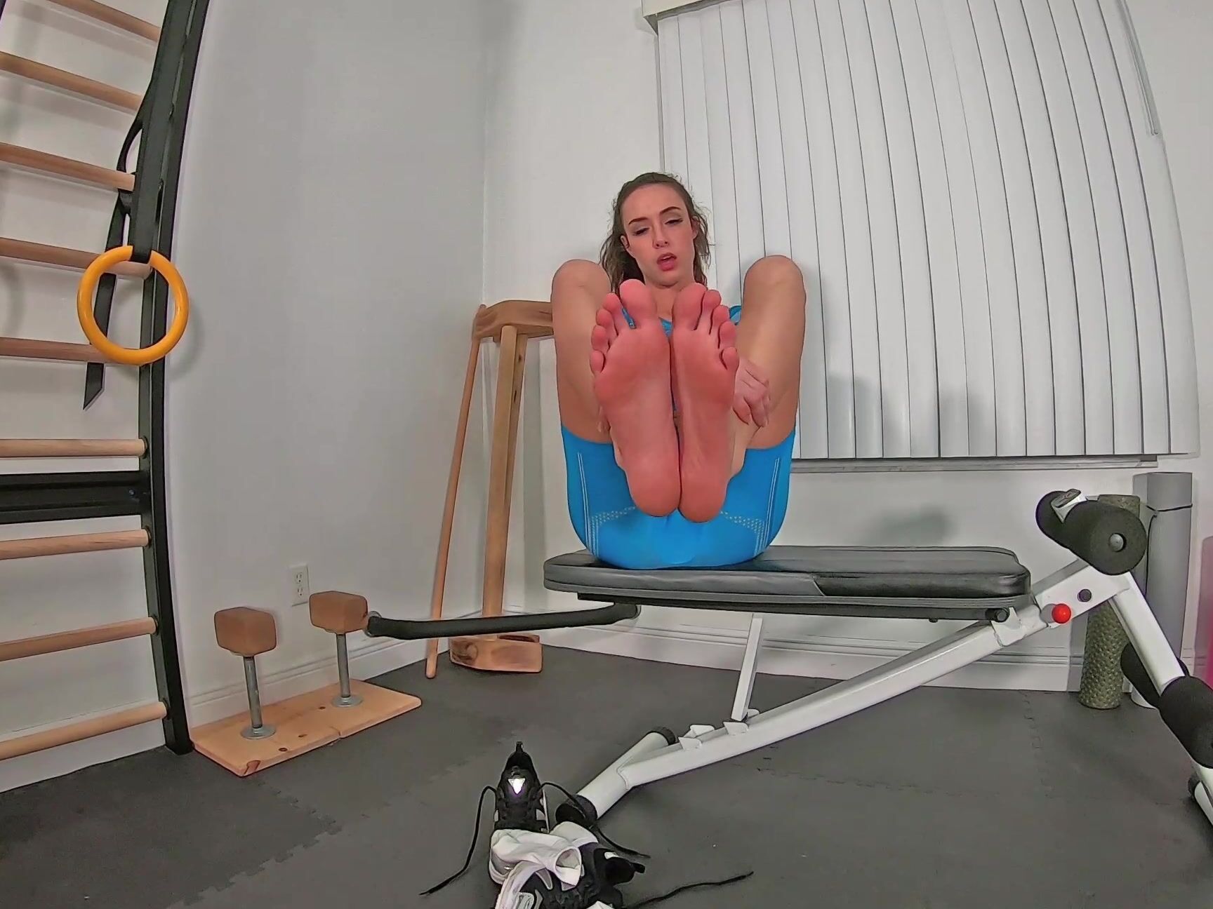 Ama_Rio_Sweaty gym socks and soles JOI Manyvids Manyvids