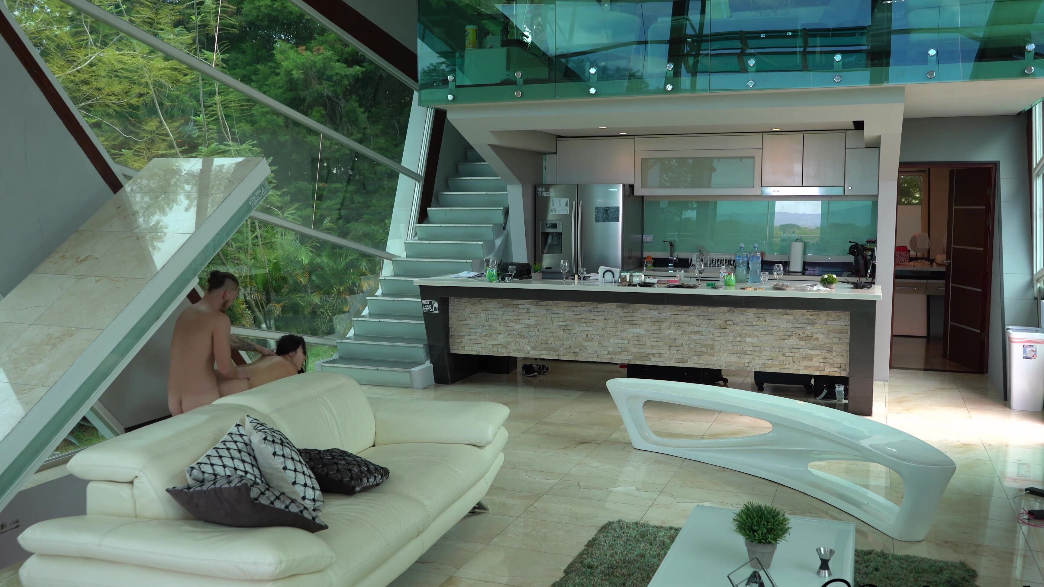 Young Couple Fucking In A Beautiful House Sukisukigirlreal Andy Savage