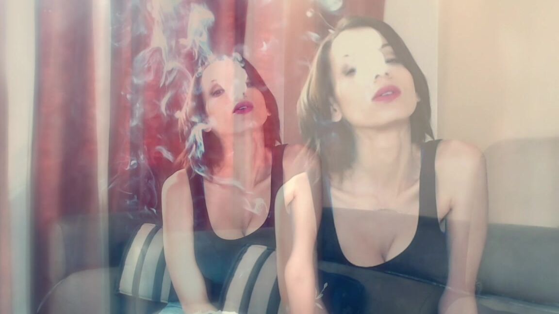 Pussycat Moz Sensual Topless Smoking