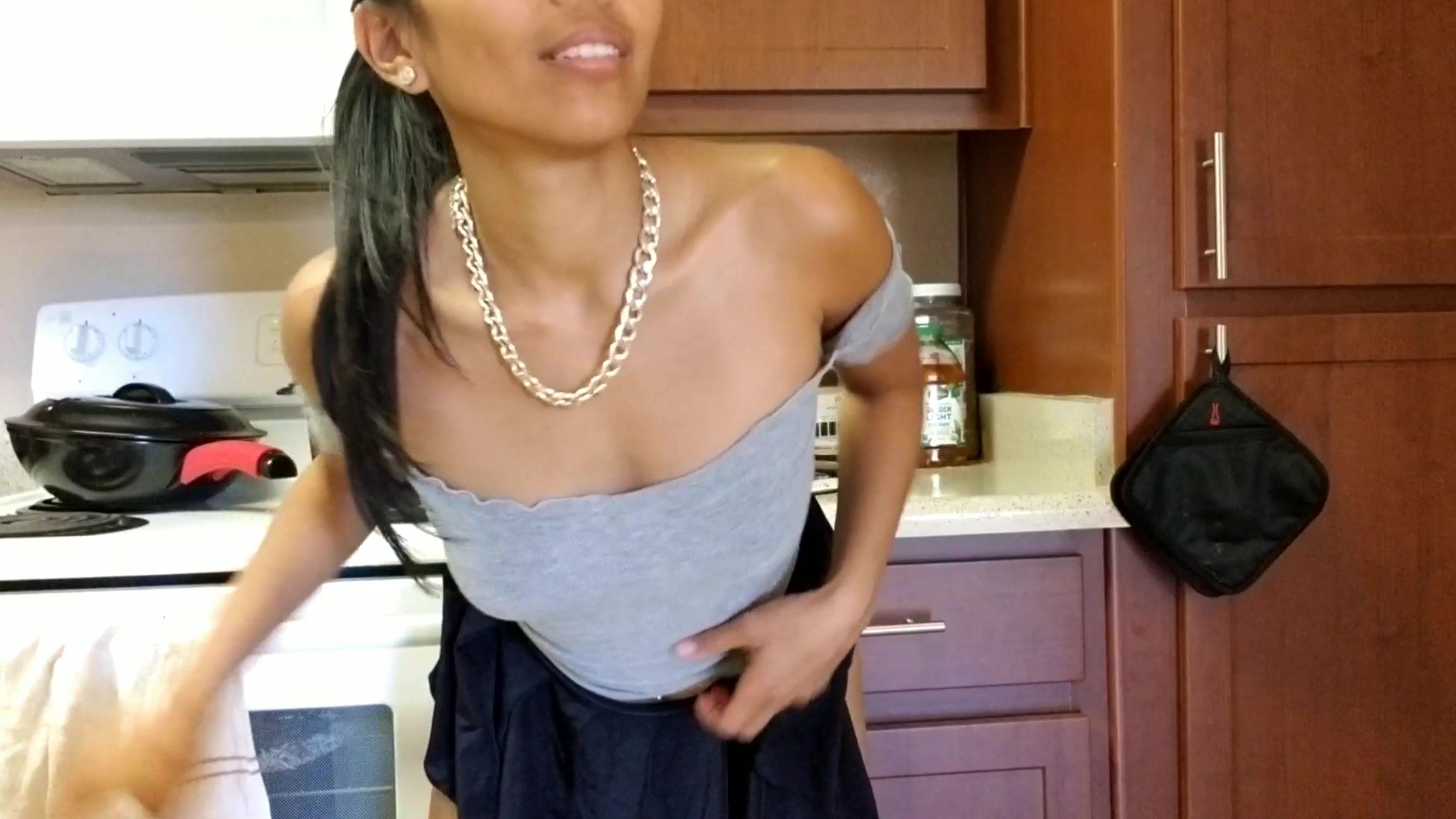 Cooking, Dildo Fucking, Asian, Upskirt jada kai little pinay cooks amp cums ManyVids