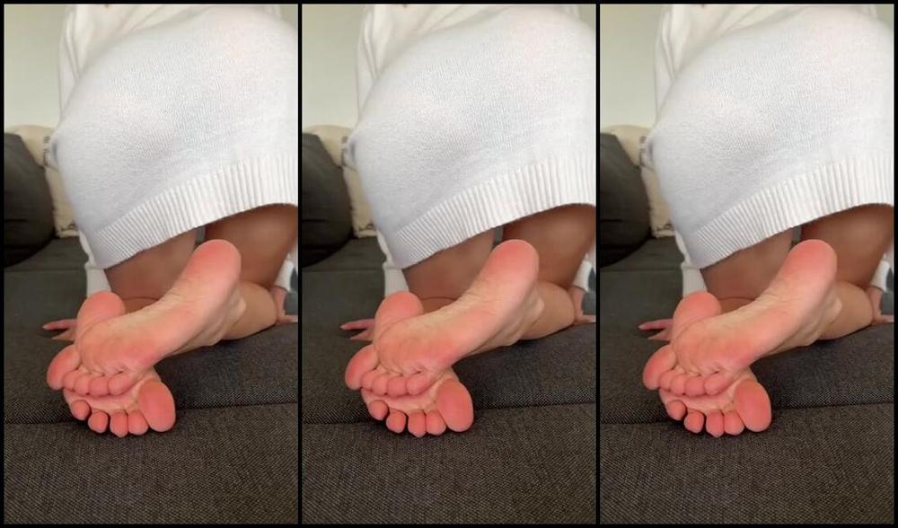 Goddess Claire Nicknamed Goddessclair 10 23 2022 Onlyfans Video I Love Teasing You