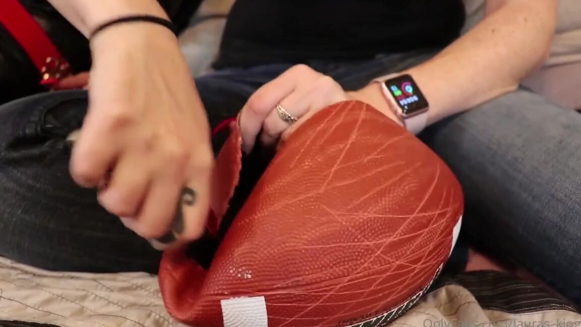 Lalalaura Nicknamed Lauras Kingdom 09 15 2024 Onlyfans Video Laura Amp Kim Football Pop