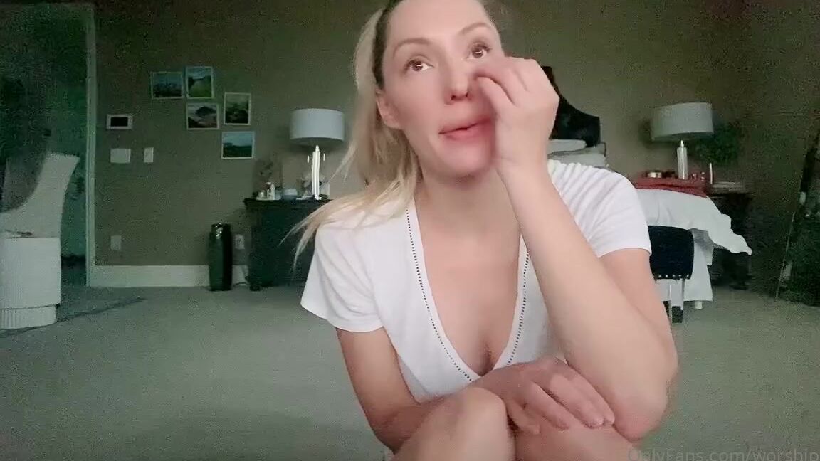 Princess Rene Aka Worshiprene Onlyfans Let S Have A Contest An Update On My Status