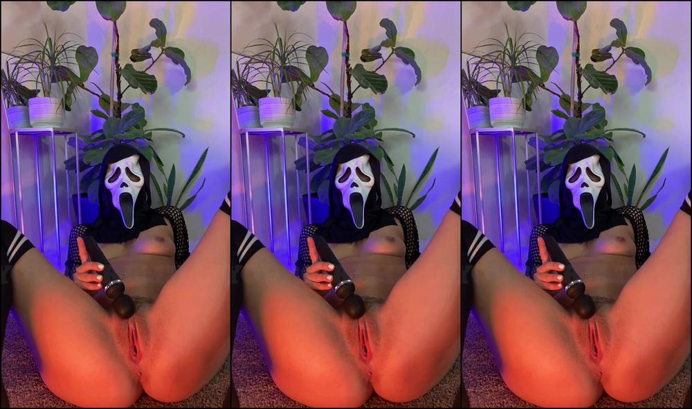 Yourgirlmillie Hear Scream Moan A Halloween Treat For Ya