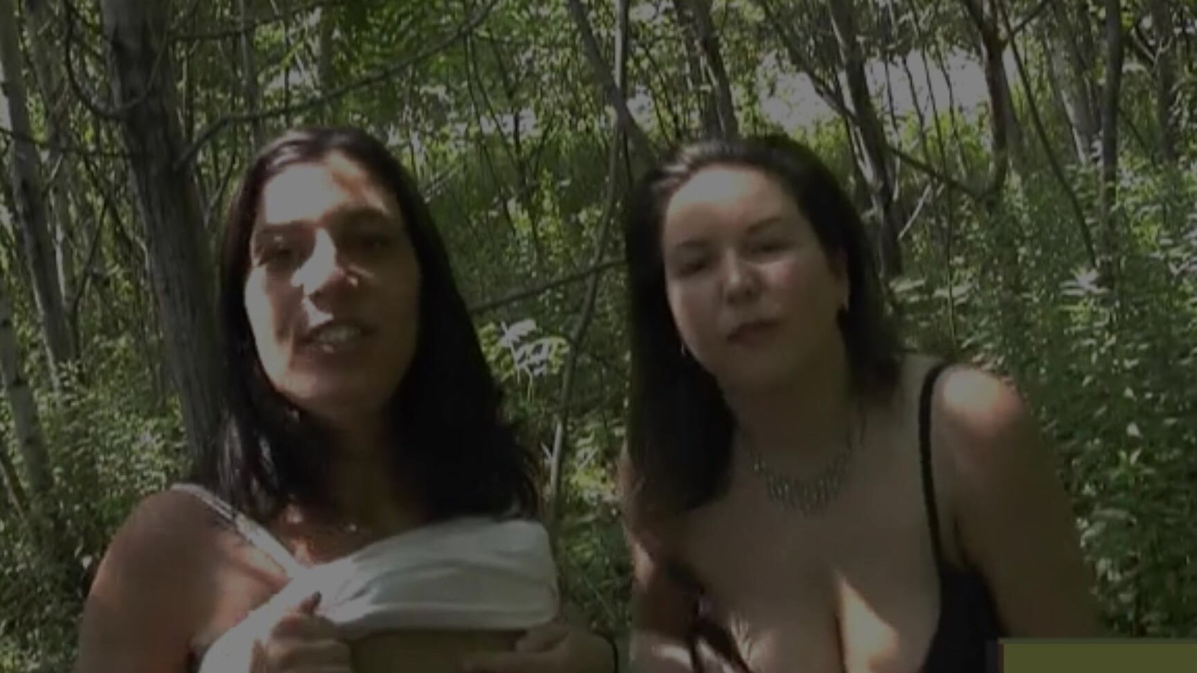 "Real_36_dd" bbw, forest, outdoors, smalltits Dans la for t avec ma copine manyvids