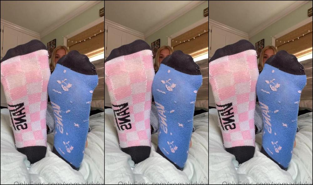 Xomaddykxo You Love Stroking To My Sweaty Socks Don T You Footboy