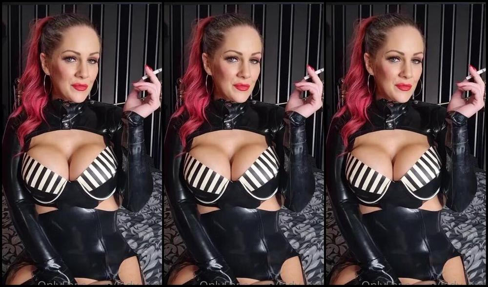 Lady Onyx Onlyfans Well Quitting Smoking Was Just Too Hard So Im Back On The Ciggies Oh Well Mx9