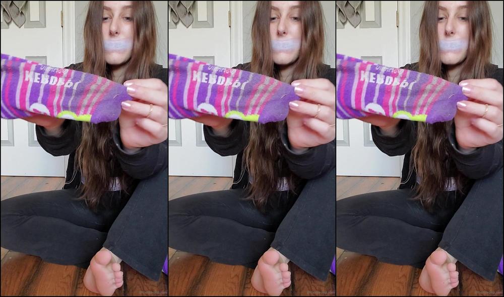 Tootsiepoptoes Smelling Stinky Feet Worship