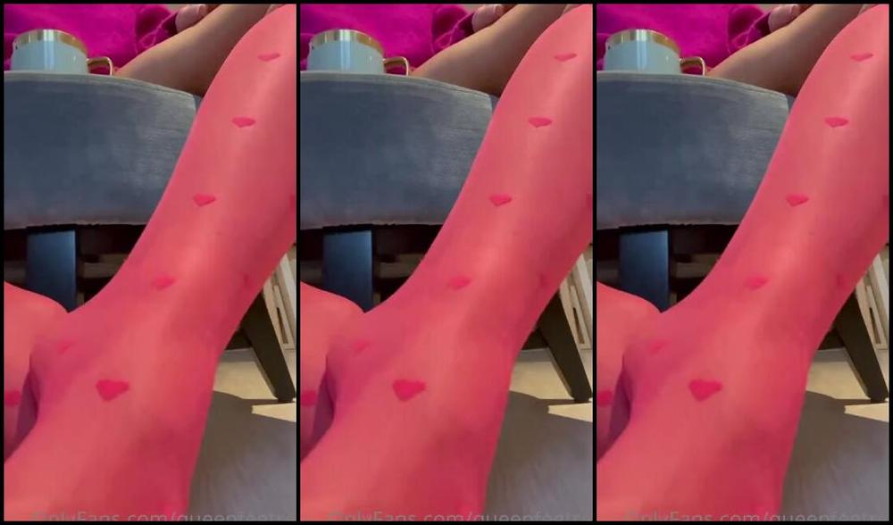 Queenfeetred Nicknamed Queenfeetred Onlyfans Candy Nylon Knee Socks2