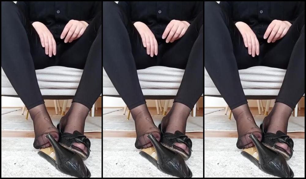 Mistresselif Onlyfans Ayamn Altnda Hipnoz Olacaksn Ezme Aalama Hakaret Sikme Orgazm Kontrol Videosu Aln Kpekler