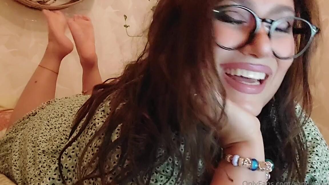 Mica Sandy Nicknamed Sandysmallfeet Onlyfans You Are My Boyfriend And And We Are On Facetime Im So Busy With Homework And