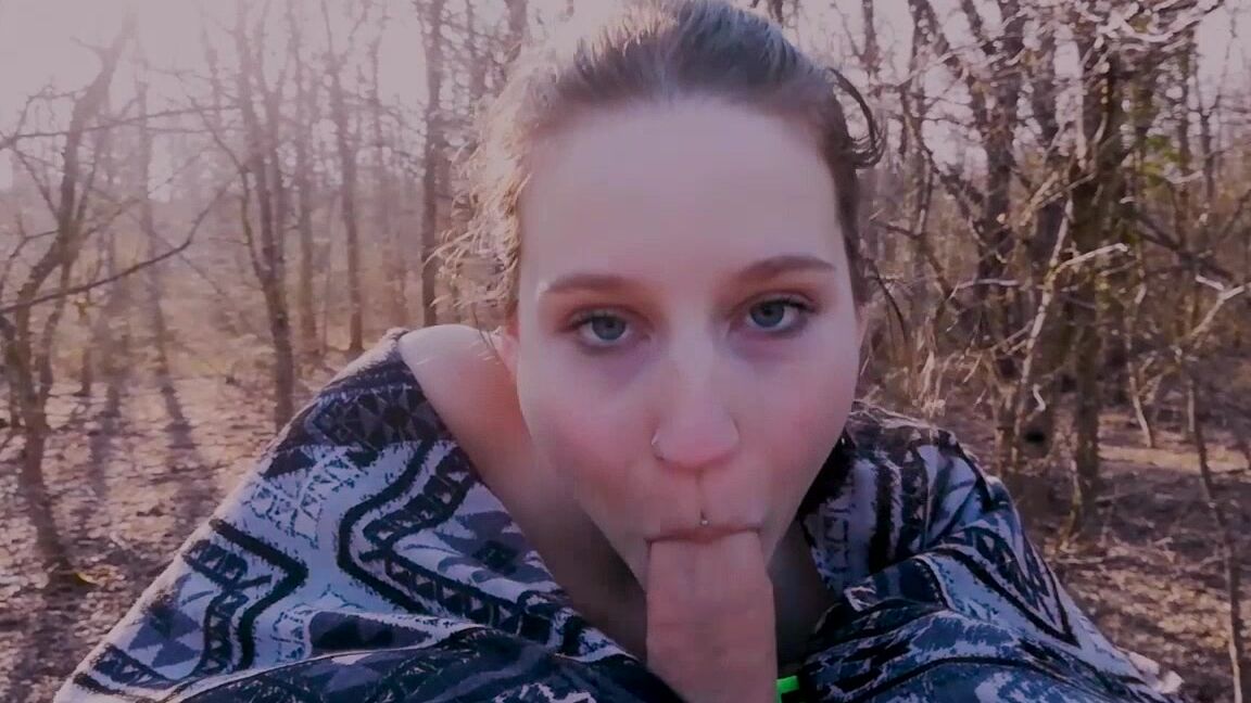 Amateur, Blowjob, Cumshots, Outdoors, POV ephemere cam pov blowjob in the forest ManyVids