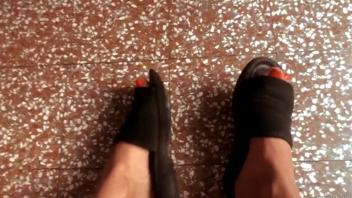 Miss Bunny Nicknamed Sugarbunnybabe Foot Fetish 06 02 2020 Onlyfans Video Tip For A Lick