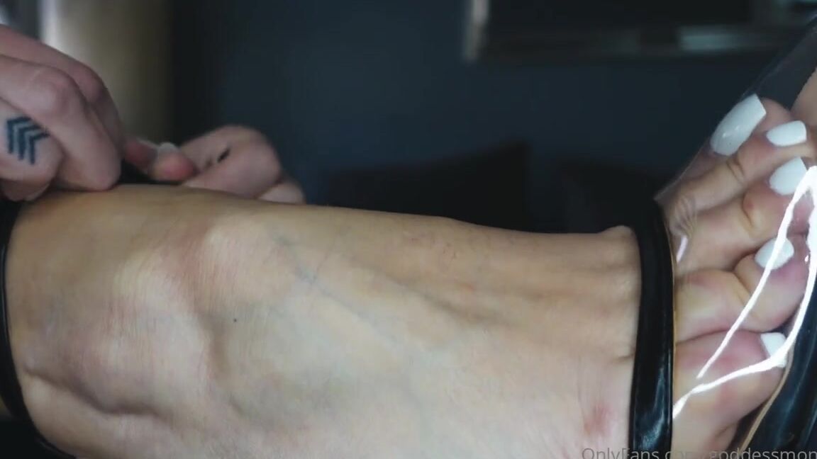 Goddessmona 91 Onlyfans In Deinem Hirn Nur Noch Fsse Fsse Fsse In Your Brain Only Feet Feet Feetp