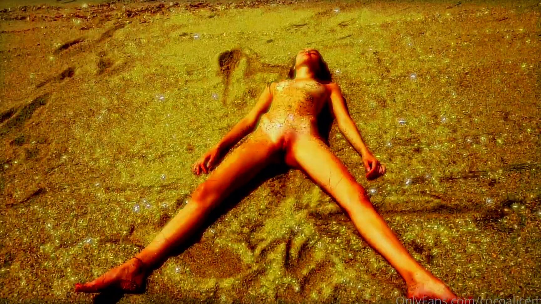 cocoalicemodel-28-12-2021-2312641532-the-girl-from-mars