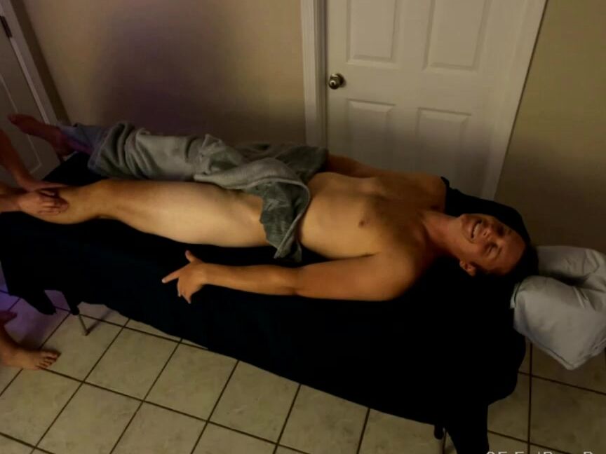 Eatpraydong Stream Started At Am Live Massage Show See Charlie Use Her Hands Lose S