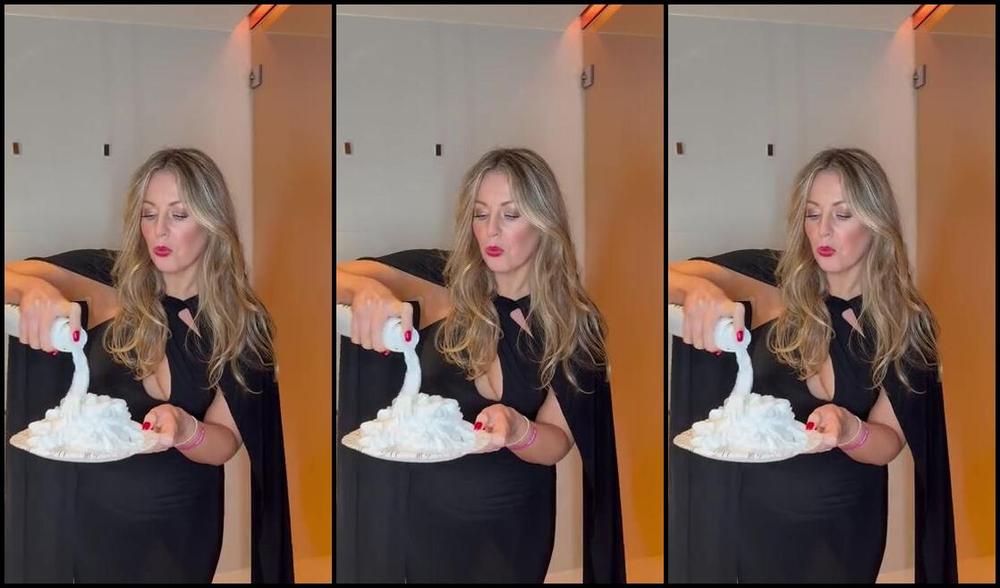 Bsmessybakery Nicknamed Bsmessybakery 09 05 2025 Onlyfans Video So In Bakery Style It Wouldnt Be A Trip Away Without A Bit Of Mess