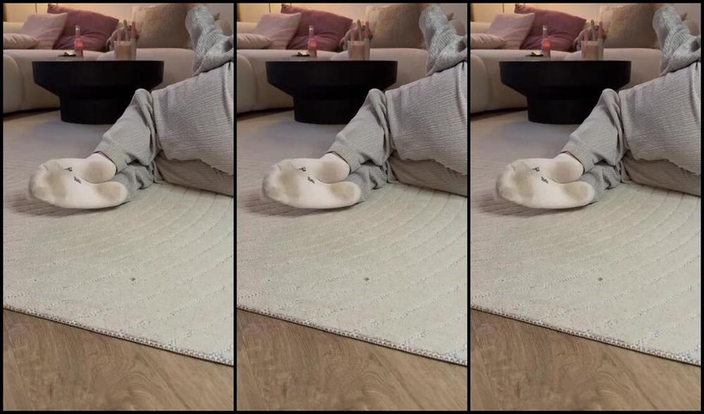 Barebylola Nicknamed Barebylola 05 20 2025 Onlyfans Video Caught In My Book While Yourbest Blondie Caught Me On Camera