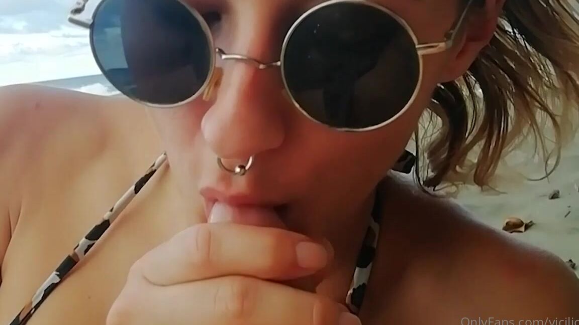 vicilicious-31-07-2020-620838919-y-la-segunda-parte-del-dia-de-playita-hehehhe-la-mamada-con-la-folladita-y-corrida-en-mi-c