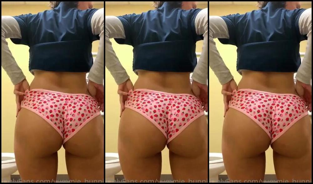 Yummie Bunnie Onlyfans Panty Peel At Work I Love These New Panties They Are Soo Cute
